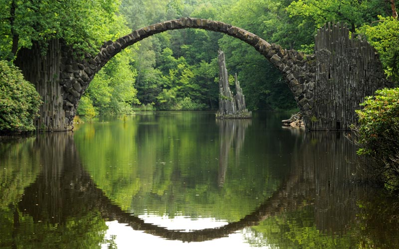 Radotzbrücke, Basalt Stein